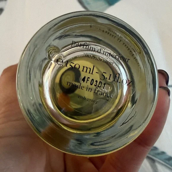 Diptyque 34 Boulevard Saint Germain Interior Scent - Golden Hue - Picture 5 of 7